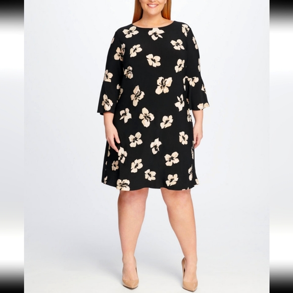Tommy Hilfiger Plus Size Floral Dress with Bell sleeves - 18W - Picture 2 of 7